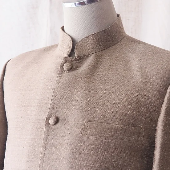 เสื้อสูทซาฟารี สูทคอจีน ทรงพระราชทาน ไหมแท้ สีน้ำตาลทองอ่อน รหัส DM-CT0301668