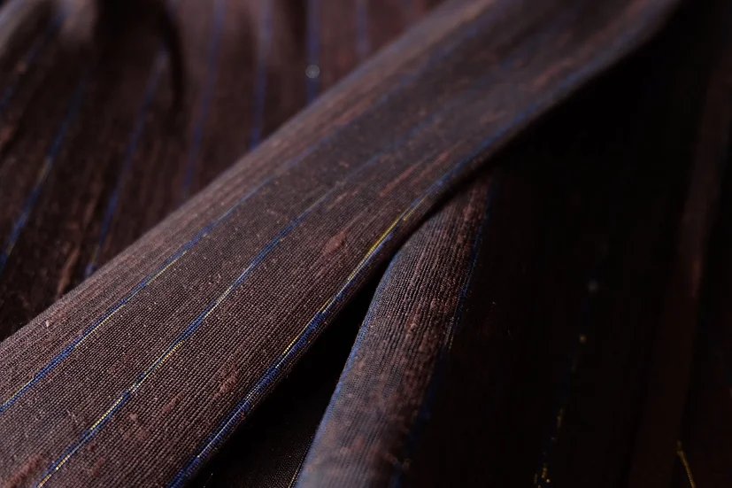 ผ้าไหม ลายริ้ว ไหมแท้ multicolor สีน้ำตาลเข้ม ขายตามความยาวหลา รหัส MC-CT-100273