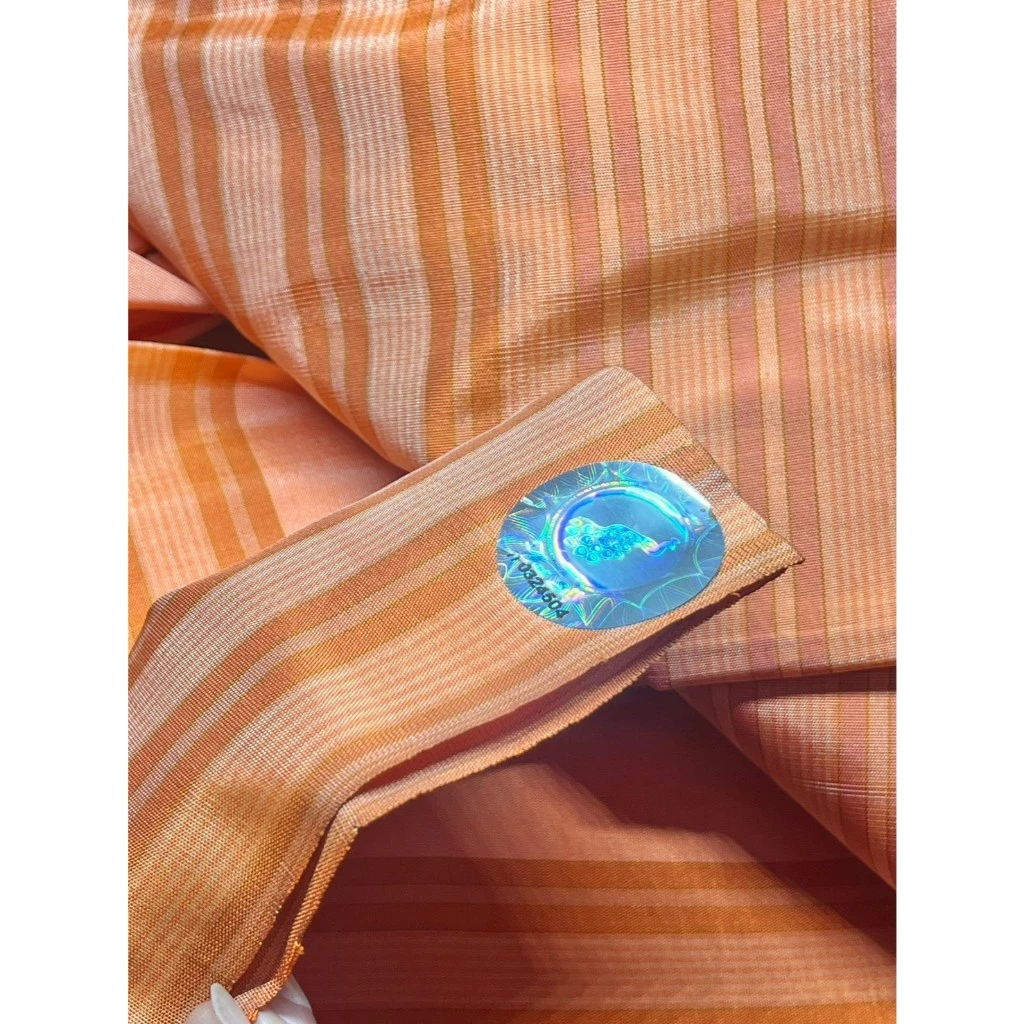 ผ้าไหมลายริ้ว เนื้อเรียบ สีส้ม (ราคาต่อหลา) รหัส A8-76-P3853