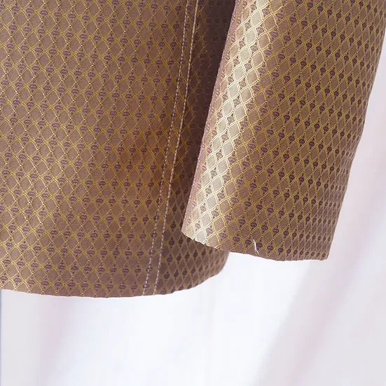 เสื้อสูทคอพระราชทาน แขนยาว เนื้อยกดอก ไหมแท้ สีน้ำตตาลทอง รหัส DM-CT-0308672