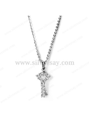 จี้ลูกกุญแจฝังเพชรสวิสแถว