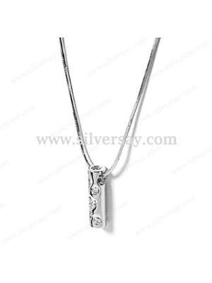 จี้แท่งเงินทรงกระบอก ฝังเพชรสวิสคละไซส์