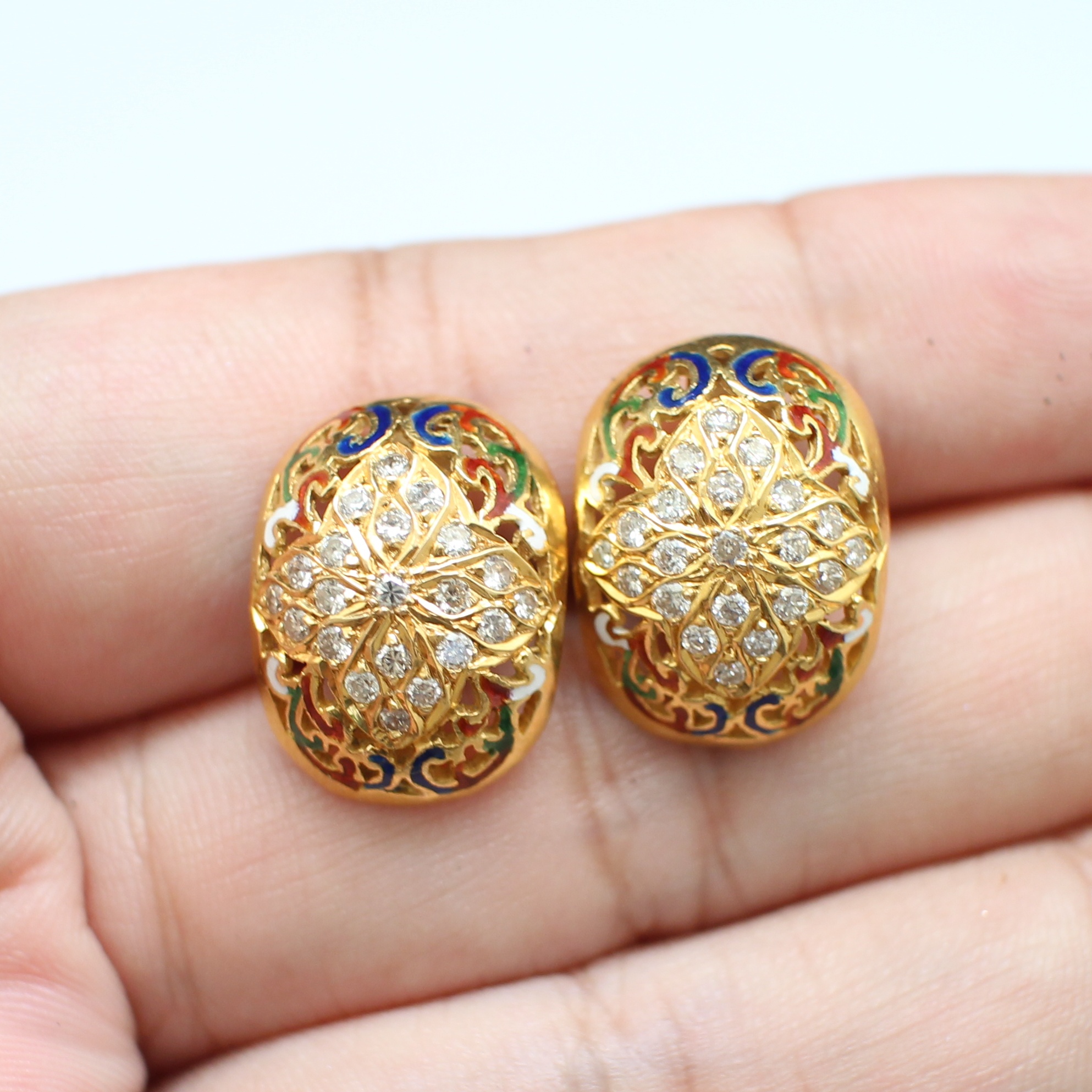 ER25352 ต่างหูทองลงยา ฝังเพชรแท้ 42 เม็ด 0.60 กะรัต ทองแท้ 90% นน.รวม 6.9 กรัม