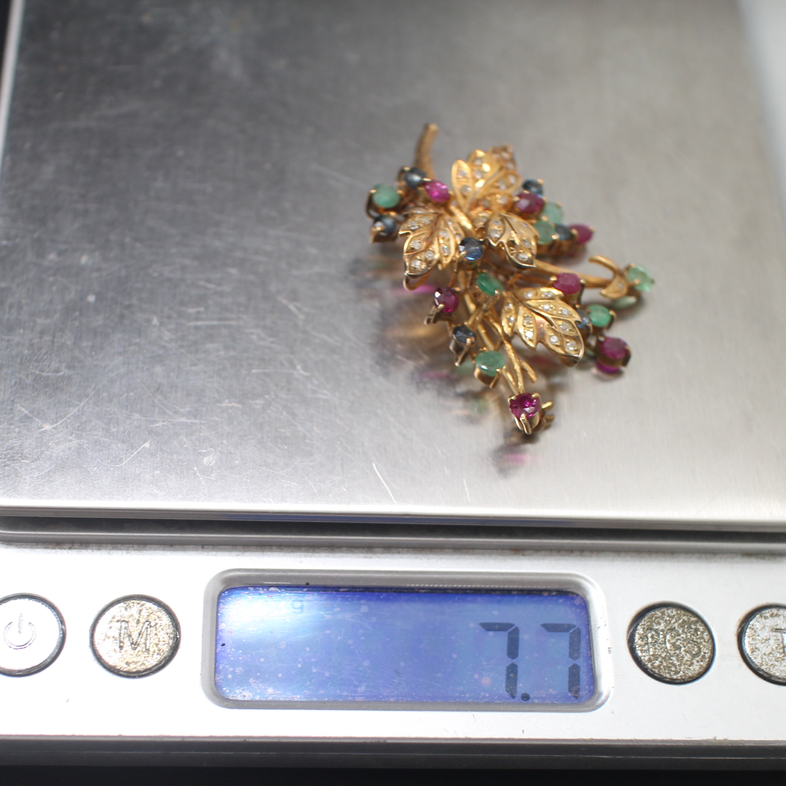 CL25046 เข็มกลัดช่อดอกไม้ ทับทิม มรกต ไพลิน เพชรกุหลาบ ทองแท้ 14k นน.รวม 7.7 กรัม