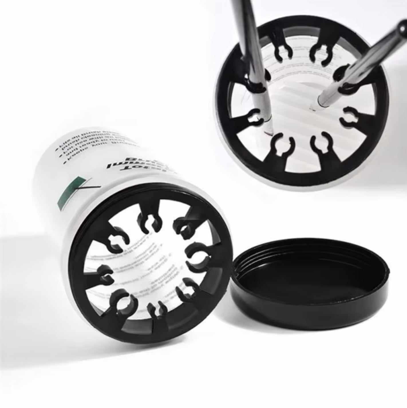 ถ้วยล้างพู่กัน แก้วสำหรับแช่พู่กัน มีตัวหนีบช่วยถนมขนพู่กัน