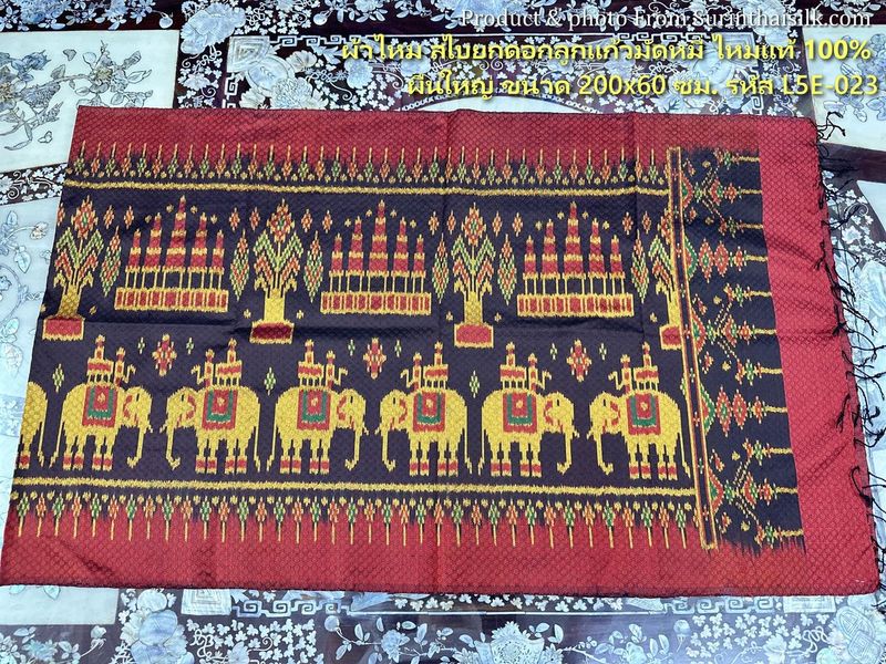 ผ้าคลุมไหล่ ทอยกดอกลูกแก้ว ขนาด 60x200เซนติเมตร ลายช้าง มีหน้านางชายครุย พื้นสีแดง รหัส L5E-ST-L5E023