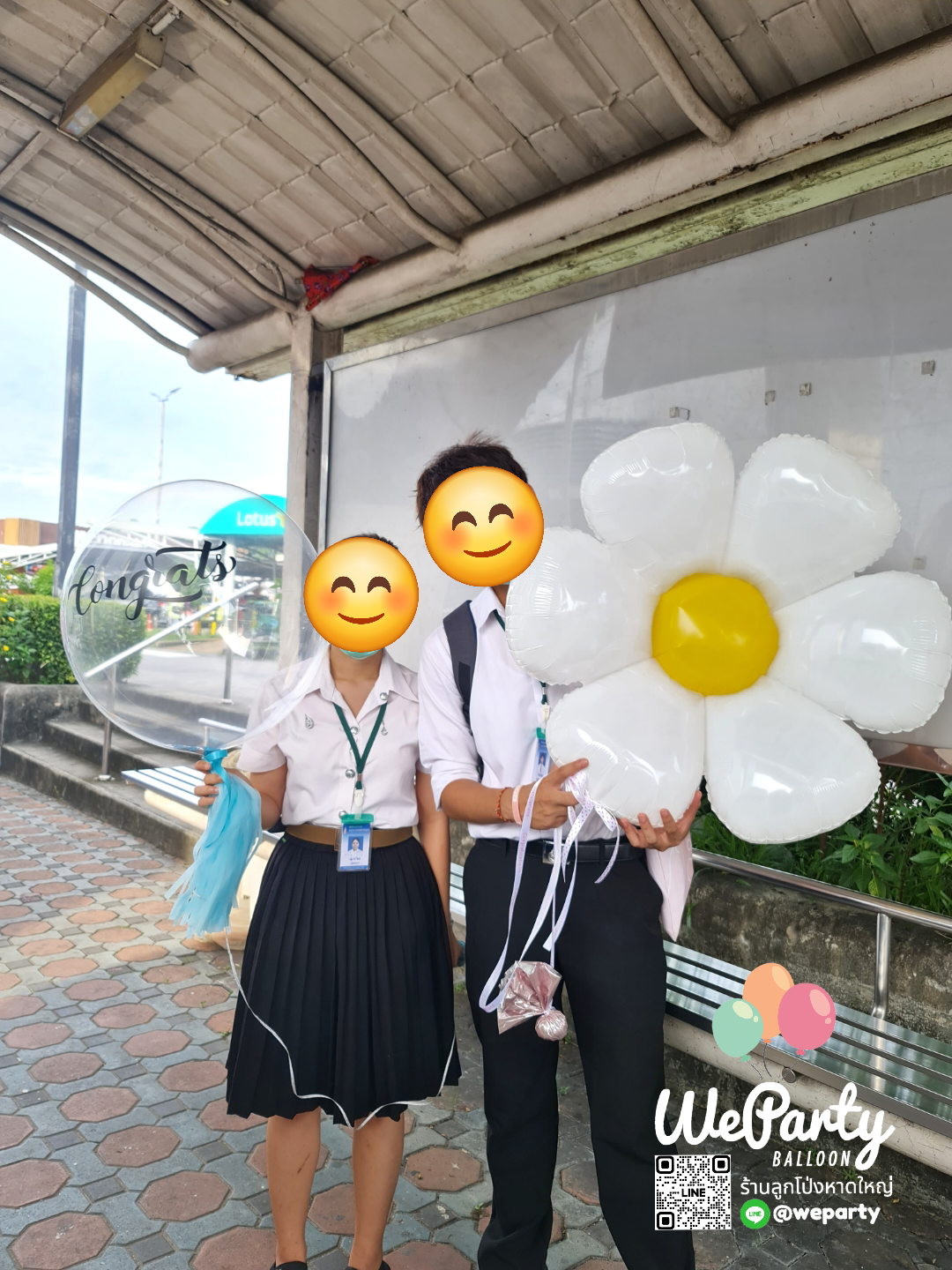 ลูกโป่งแสดงความยินดี Congrats Balloon Clear Bubble + Daisy XL (with Helium) สนใจสั่งซื้อผ่าน Line: @weparty