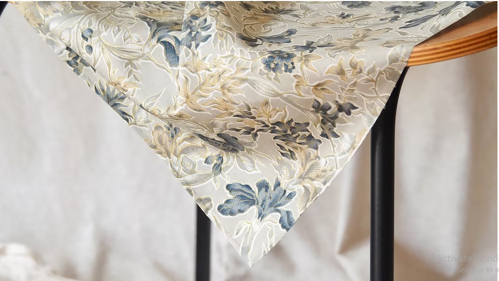 ผ้าพันคอไหมพิมพ์ลาย สี่เหลี่ยมจัตุรัส ขนาด 100x87ซม.ลายดอกไม้ พื้นสีขาว รหัส ZTG-CT-103349