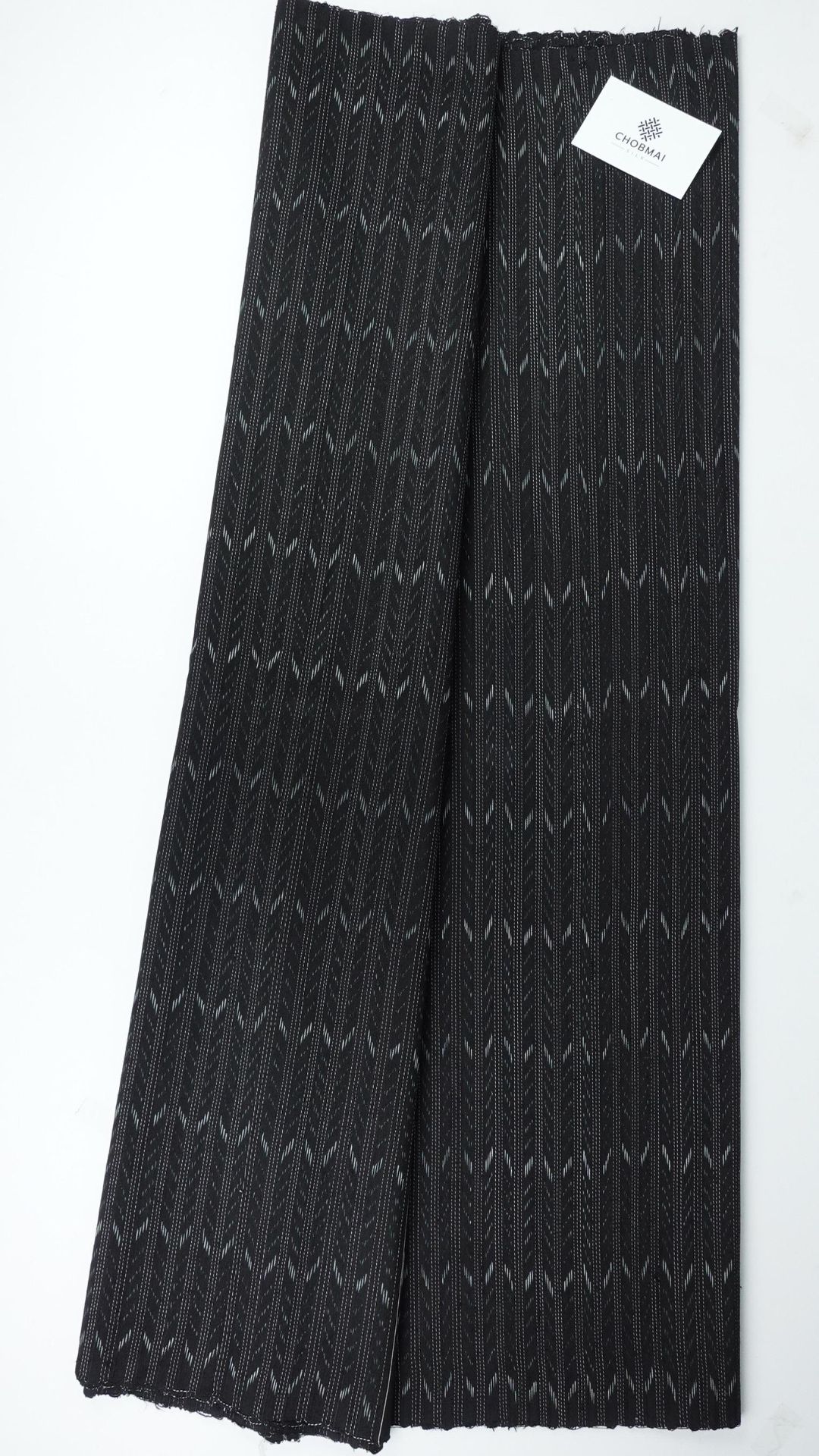 ซิ่น ผ้าไหมมัดหมี่ 3ตะกอ ลายโฮล ขนาด1x2เมตร พื้นสีดำ รหัส R1A-ME-66-1115671