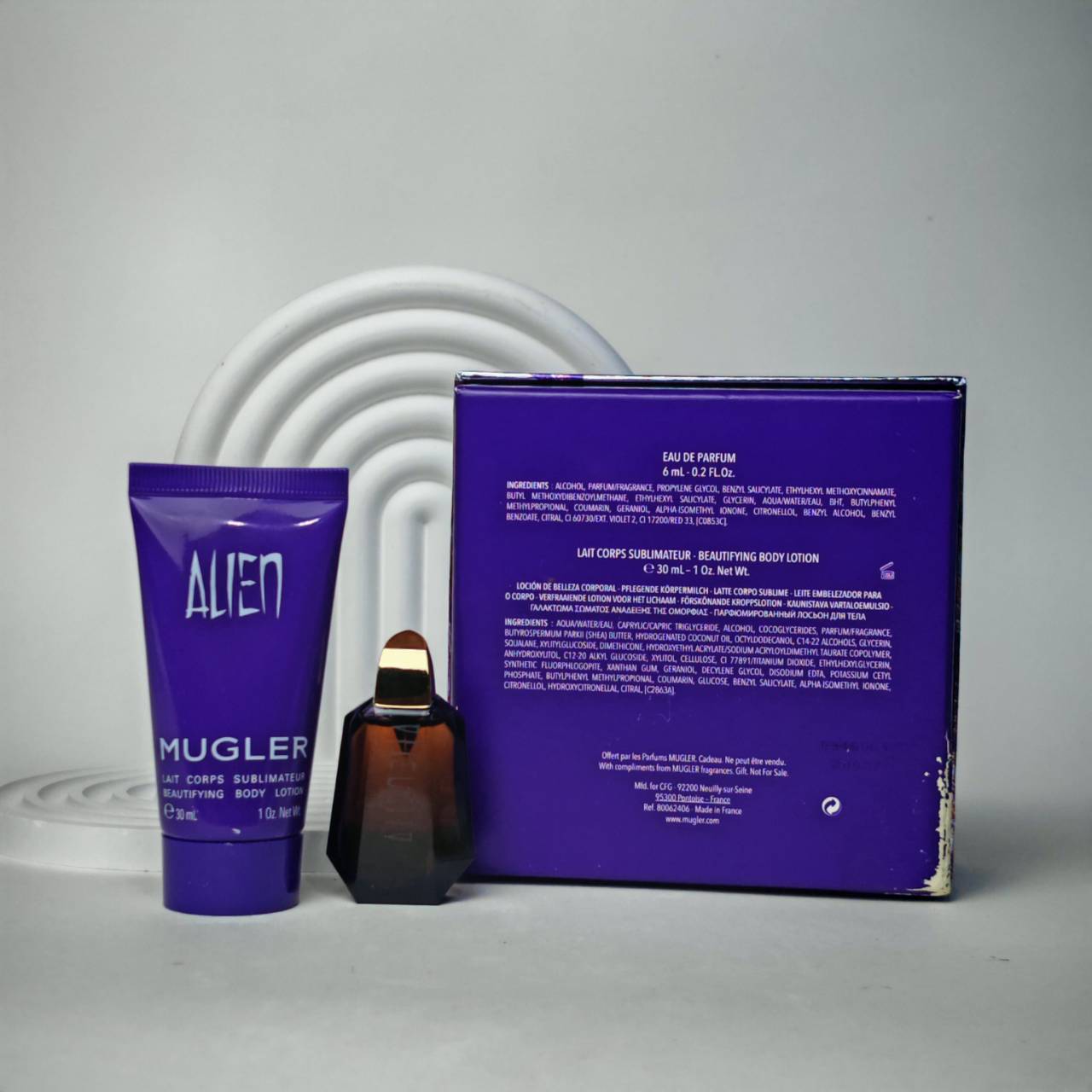 น้ำหอมจิ๋วมินิ Thierry Mugler Alien EAU DE PARFUM Set เซ็ตมินิมาใหม่ 6ML + Body Lotion 30ML แบบแต้มมีกล่องกล่องไม่สวย