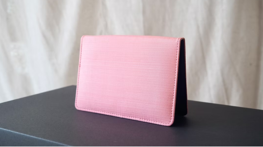 ซองใส่พาสปอร์ต ขนาด 3x9.5x8 cm.สีชมพู GL-CT-103405