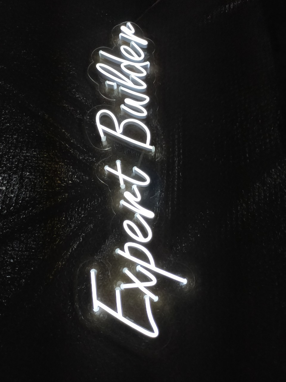 ไฟนีออน เฟค