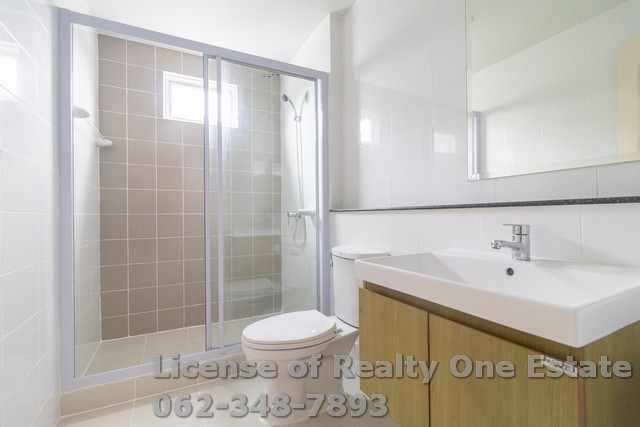 ขายบ้านแฝดใหม่! เดอะวิลเลจ แจ้งวัฒนะ-ติวานนท์ อารียา 39.8 ตร.วา บ้านเปล่า ไม่เคยเข้าอยู่