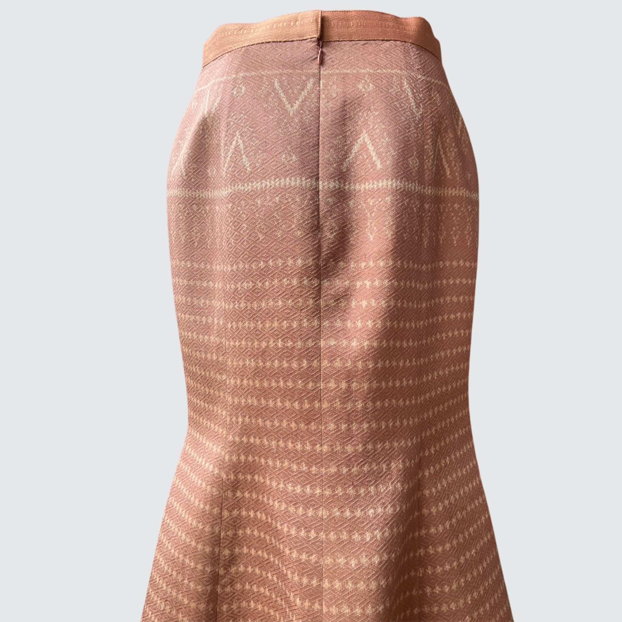 กระโปรงทรงหางปลา ตัดเย็บจากผ้าไหมมัดหมี่ยกดอก ไหมแท้100% | ตัดเย็บตามรูปร่าง | เลือกผ้า ส่งไซส์ได้