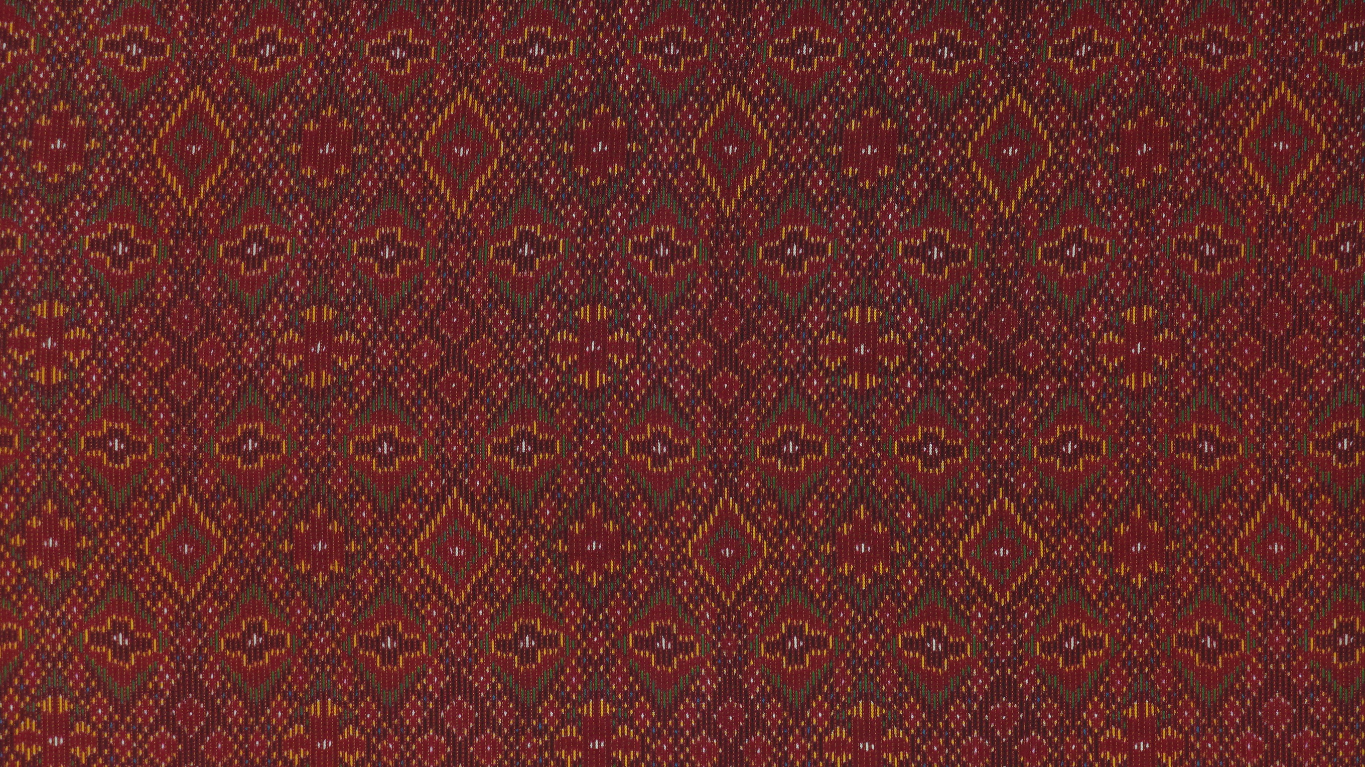 ซิ่น ผ้าไหมมัดหมี่ 3ตะกอ ตีเกลียว งานชั้นครู ขนาด1x2เมตร ลายดอกมะเขือ พื้นสีแดงเม็ดมะขาม รหัส R2Q-ME-66-08196701