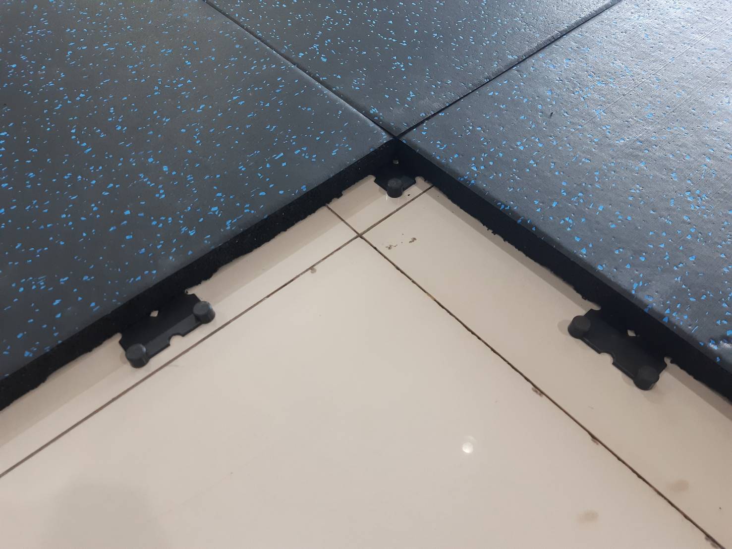 แผ่นยาง EPDM พื้นยางสังเคราะห์ แบบคลิ๊กล็อก