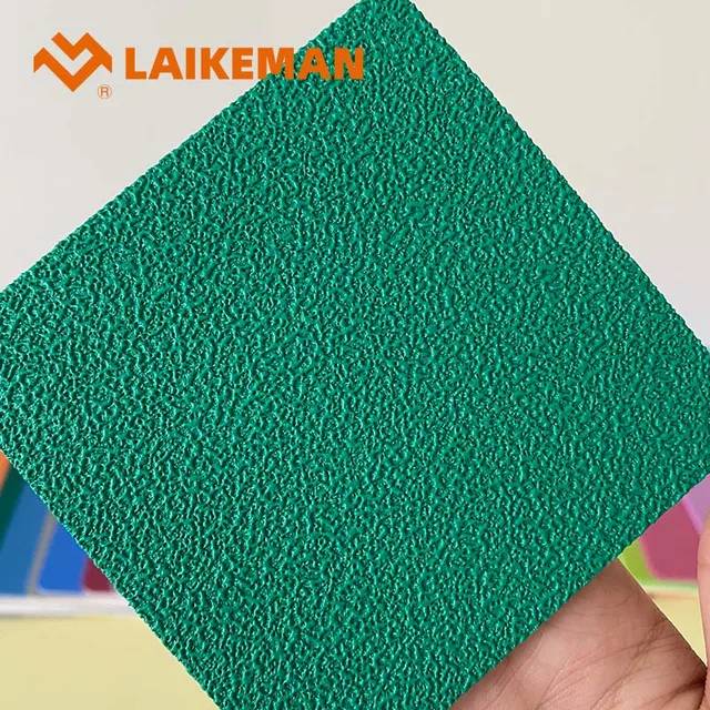 สนามแบดมินตัน