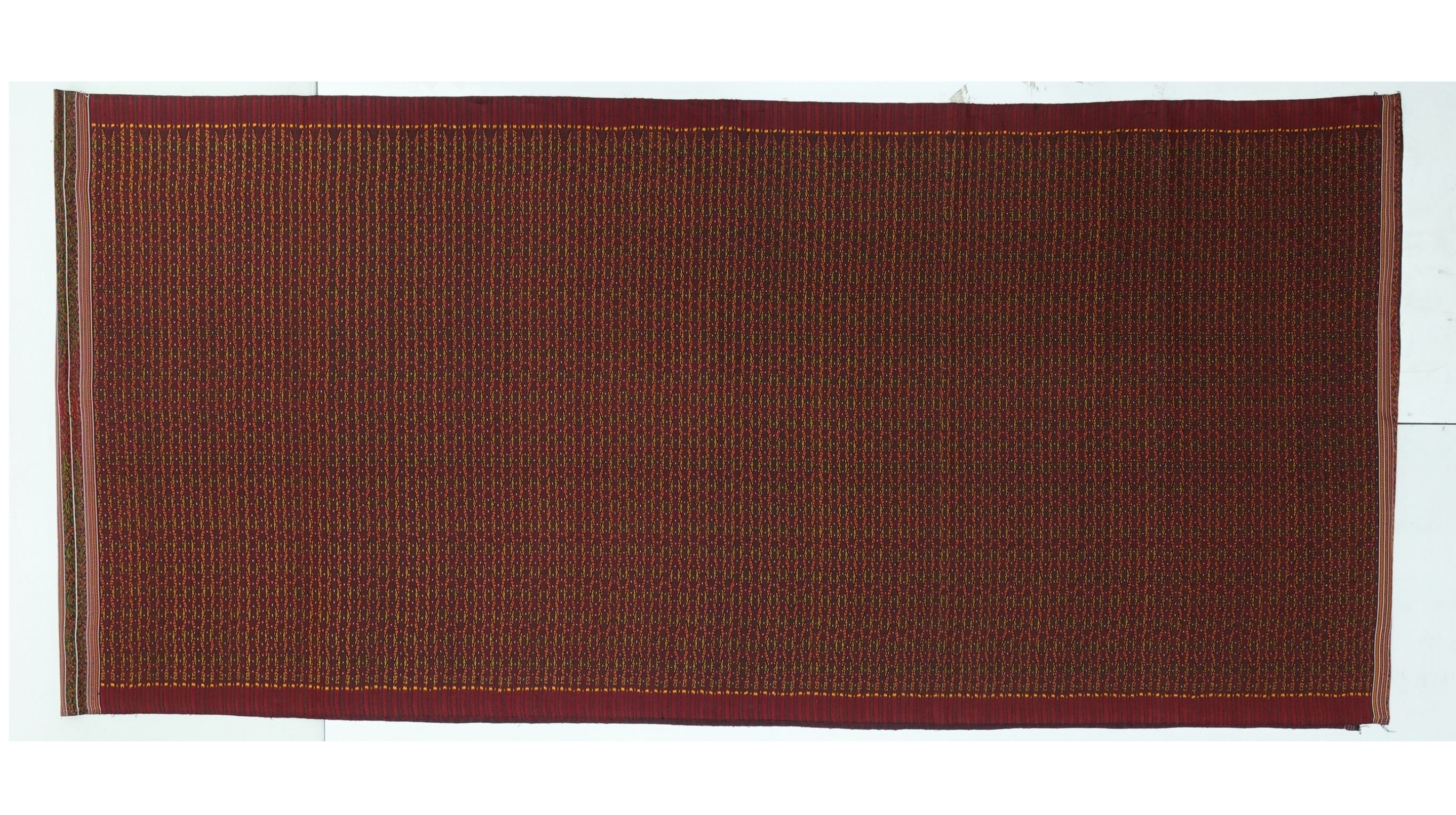 ซิ่น ผ้าไหมมัดหมี่ 3ตะกอ ลายโฮลแปรคนอง สีแดงเม็ดมะขาม เลือกขนาด รหัส 4R2Q-ME-66-0813683