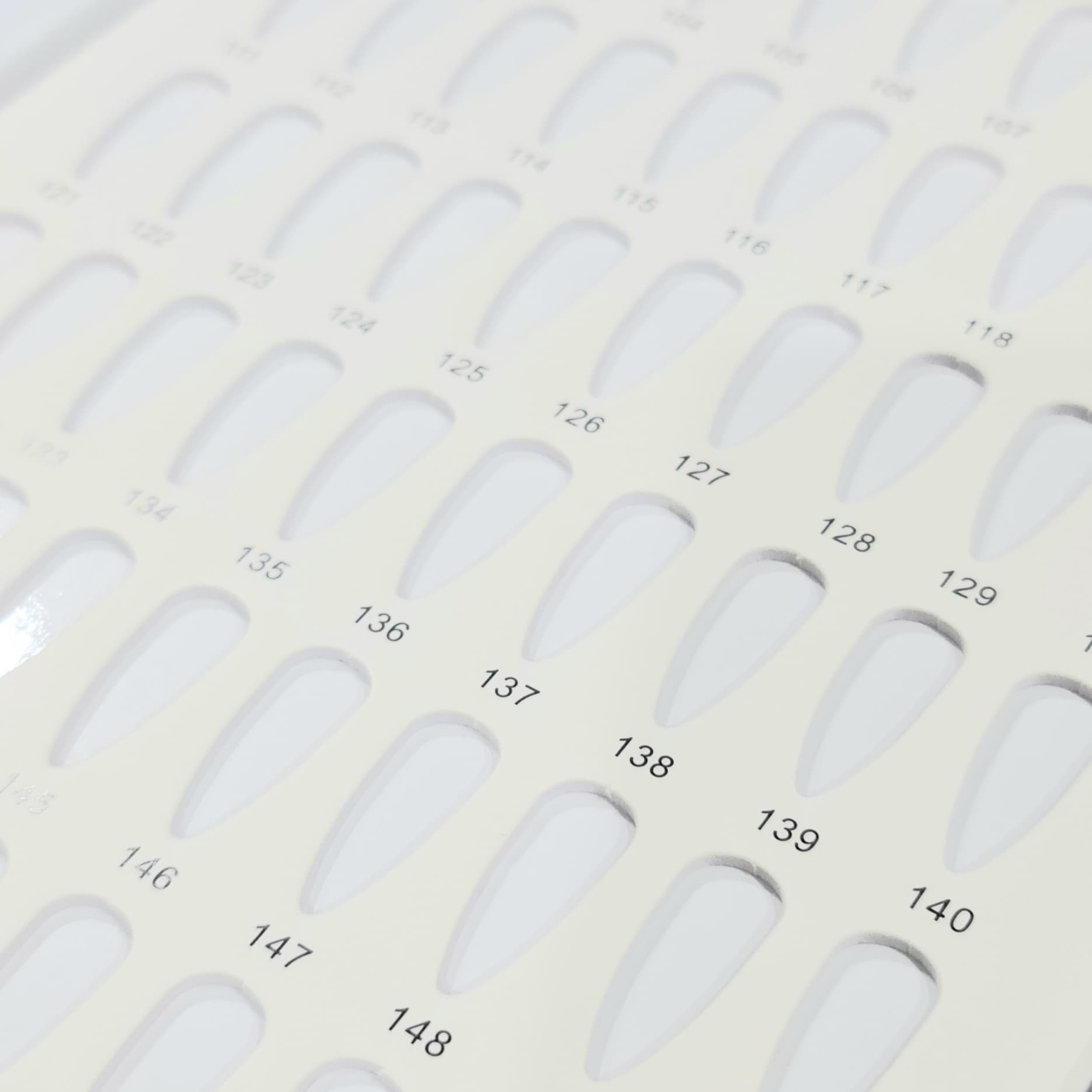 สมุดชาร์ตโชว์เล็บ ลายหินอ่อน มี160ช่อง แถมเล็บปลอม168ชิ้น