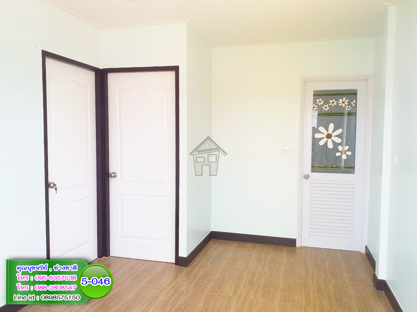 5-046 - บ้านน็อคดาวน์สองชั้นสีฟ้า - หลังใหญ่ - ทรงจั่วมุกซ้อน