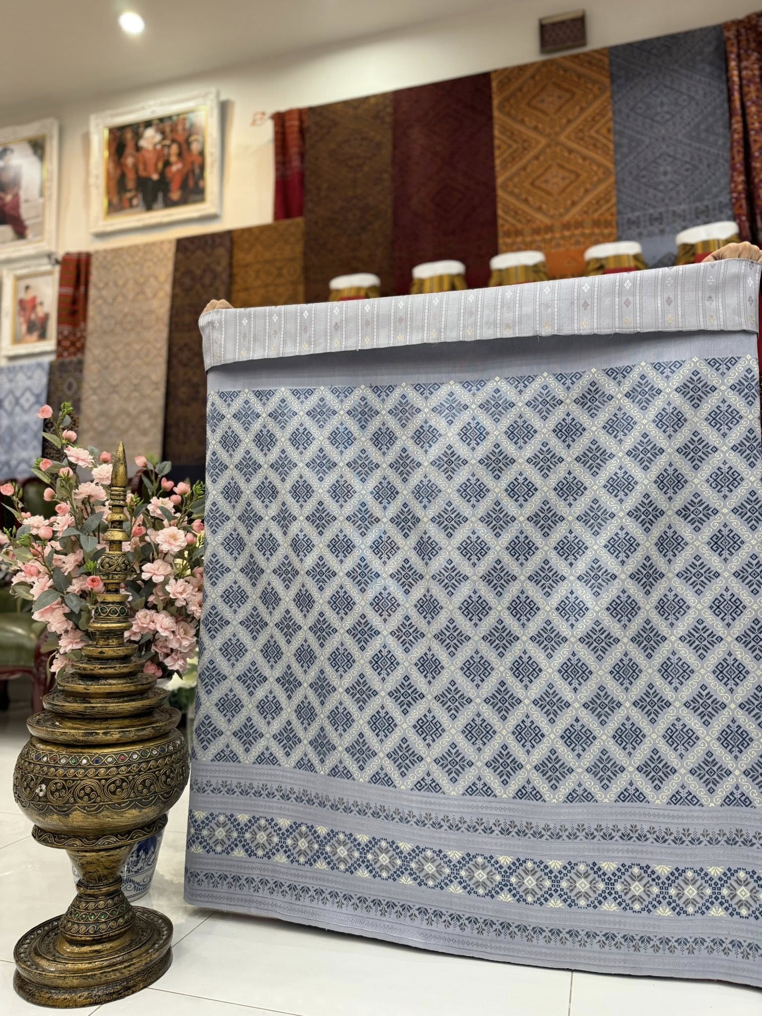 ซิ่น ผ้าไหมแพรวา ขนาด 1x2เมตร พื้นสีฟ้าเทา รหัส P-BM-0410683