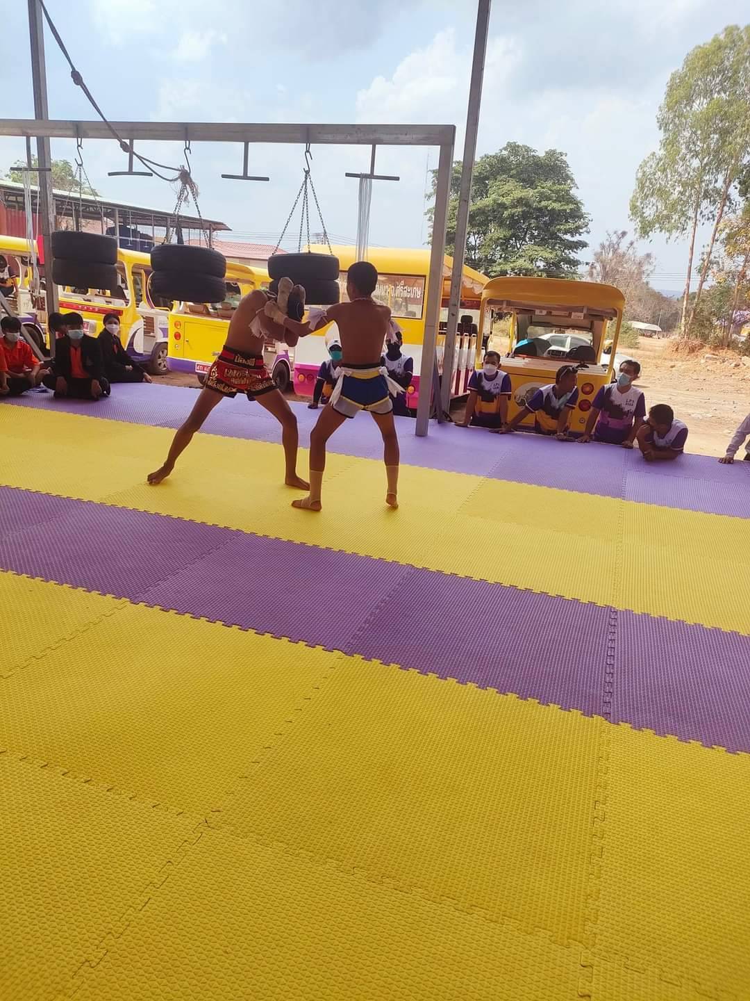 แผ่นโฟมจิ๊กซอว์ปูพื้น สนามมวย เทควันโด ขนาด 1 x 1 m ราคาเริ่มที่ 200 บาท