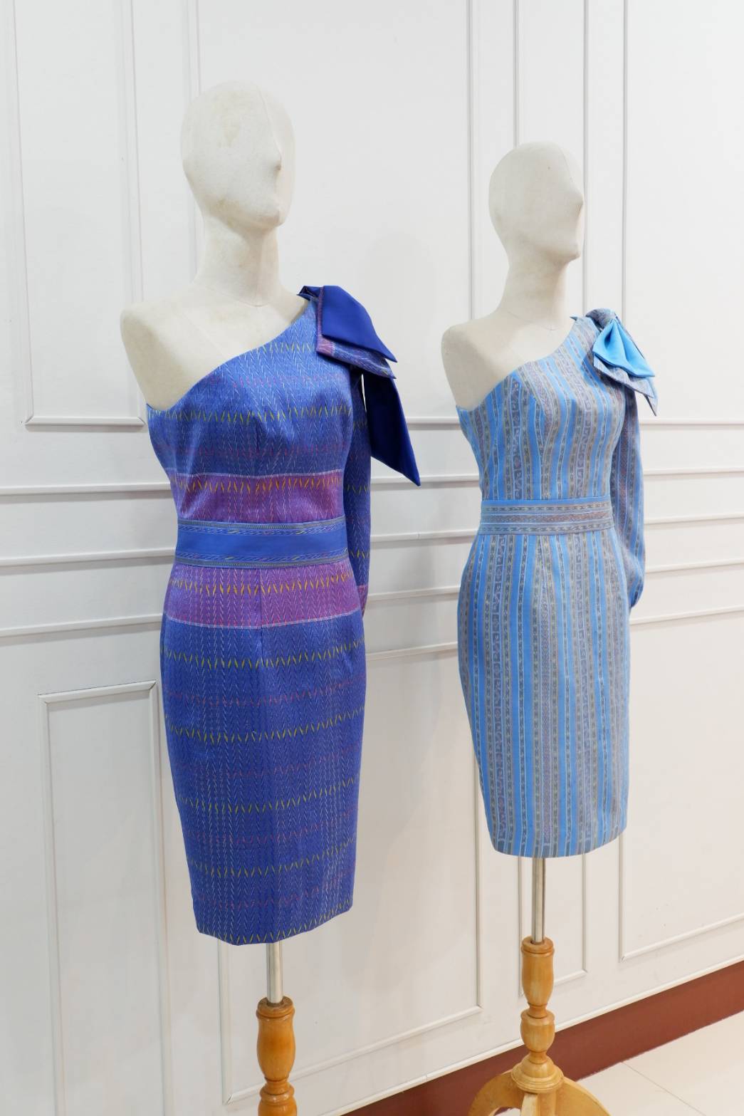 สั่งตัดชุดสตรี ชุดแซกปิดเข่า รหัส CUT-ST1213652