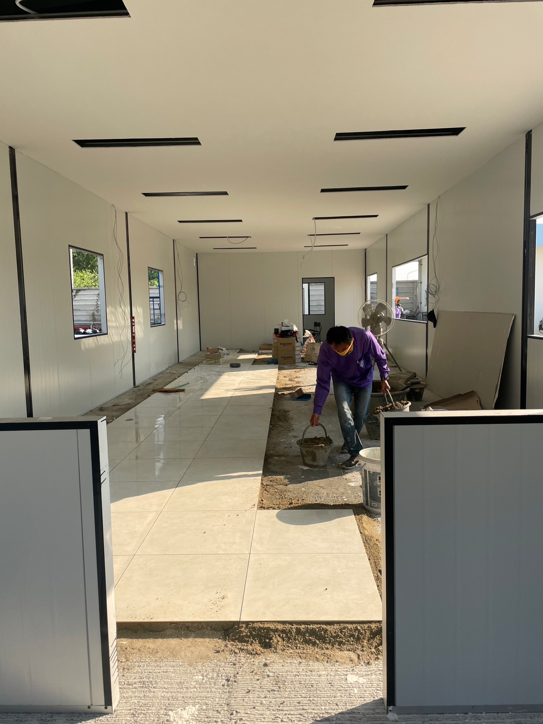 ออฟฟิศสำเร็จรูป บริษัทเหลียงซิ ขนาด5.00x20.00x4.50 เมตร