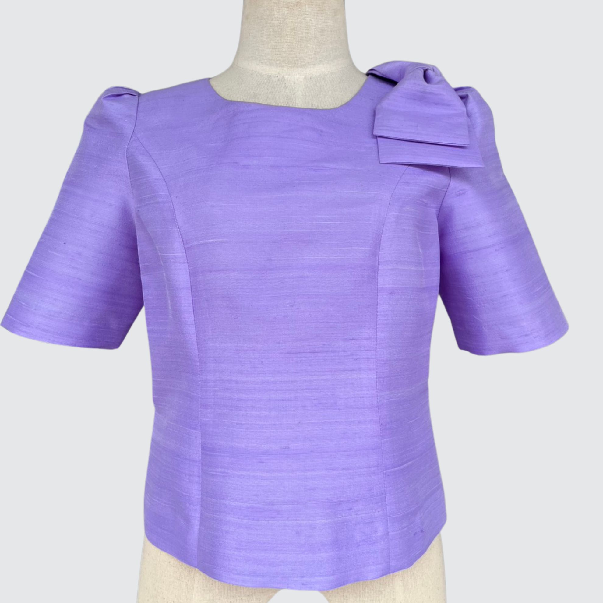 เสื้อสตรี สีพื้น เนื้อไหมบ้าน ไหมแท้ 100% | เลือกไซส์ | เลือกสีได้โดยแจ้งรหัสผ้าที่หมายเหตุ รหัส WD-PTS-10096869