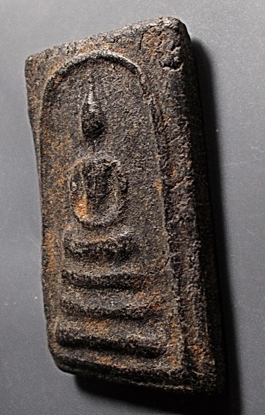 สมเด็จ เนื้อผงใบลานหลังรูปเหมือน ลป.อยู่ กรุวัดดักคะนน ชัยนาท