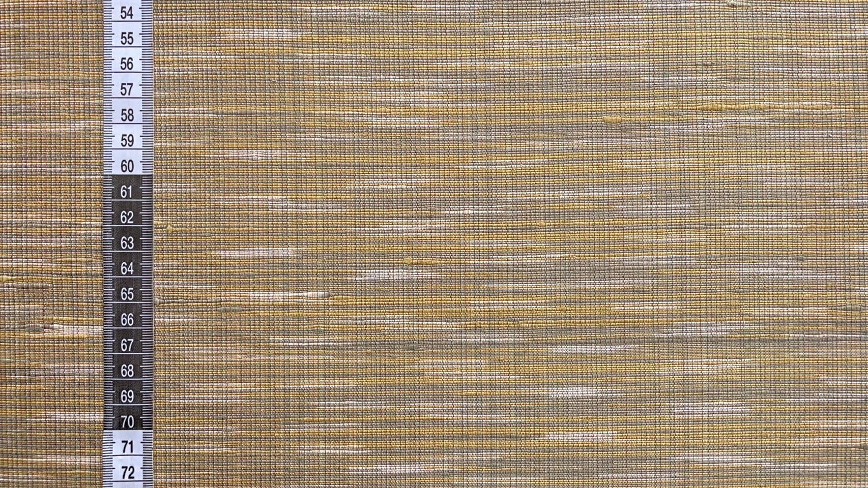 ผ้าไหมลายพิเศษ มัดหมี่เนื้อหนา ไหมแท้ ลายพร่างพรม สีเหลืองเบจอ่อน ตัดขายเป็นเมตร รหัส MMFZ-NY-092568173