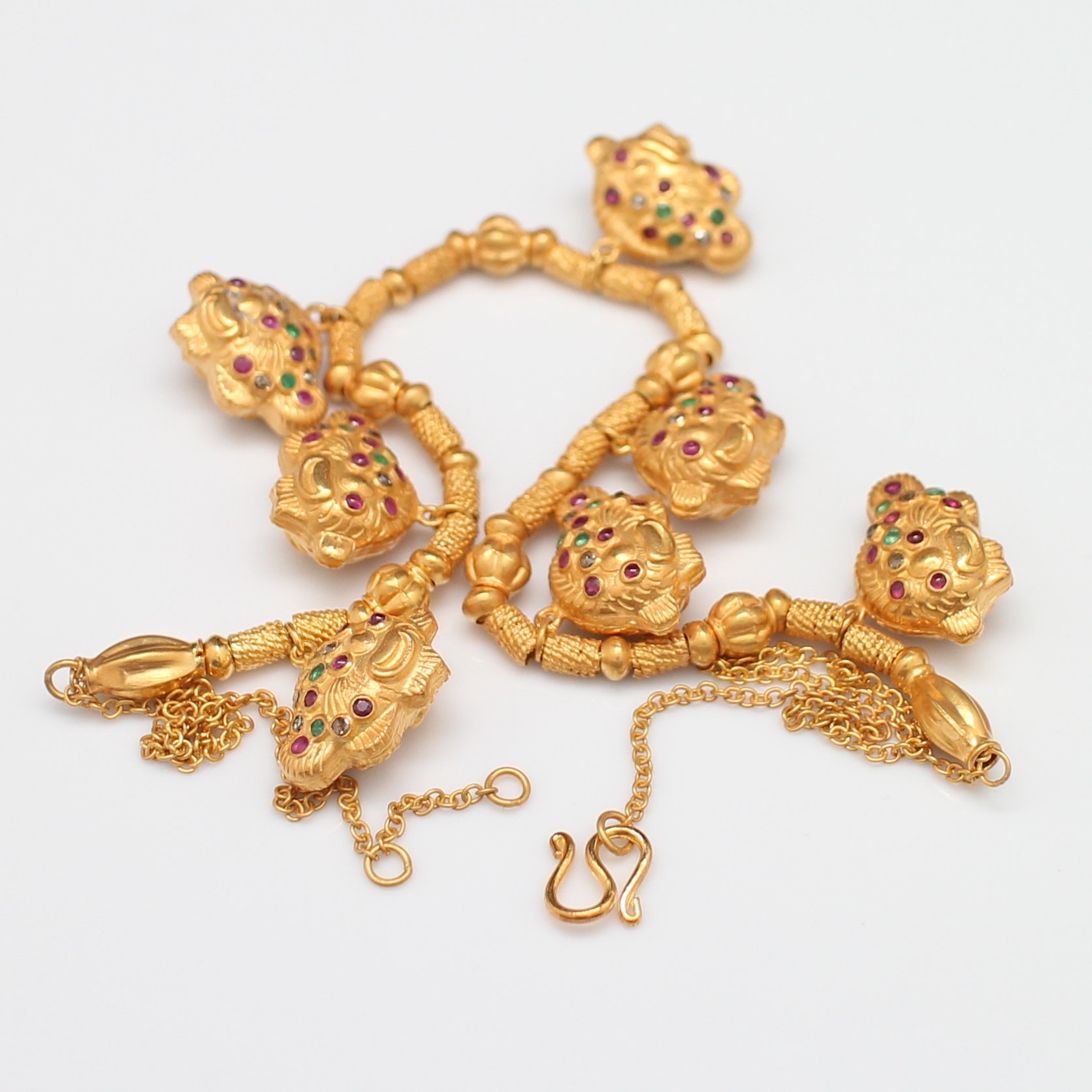 NL25005 สร้อยคอตุ้งติ้งปลาฝังพลอย ตัวปลาทองแท้ 14k สายสร้อย+เม็ดทอง ทองแท้ 90% นน.รวม 42.7 กรัม ยาว 17-18 นิ้ว งานสวยมาก ปลาอวบอิ่ม สมบูรณ์พูลสุข