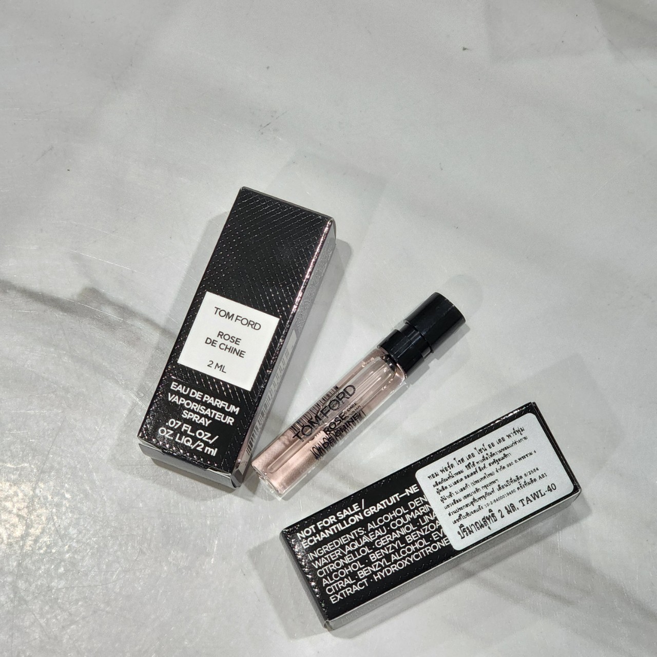 น้ำหอมไวออลหลอดทดลอง Tom Ford Private Rose de Chine ( Rose Garden Collection ) 2ml Spray Sample Vial ขนาดทดลองแบบ VIAL