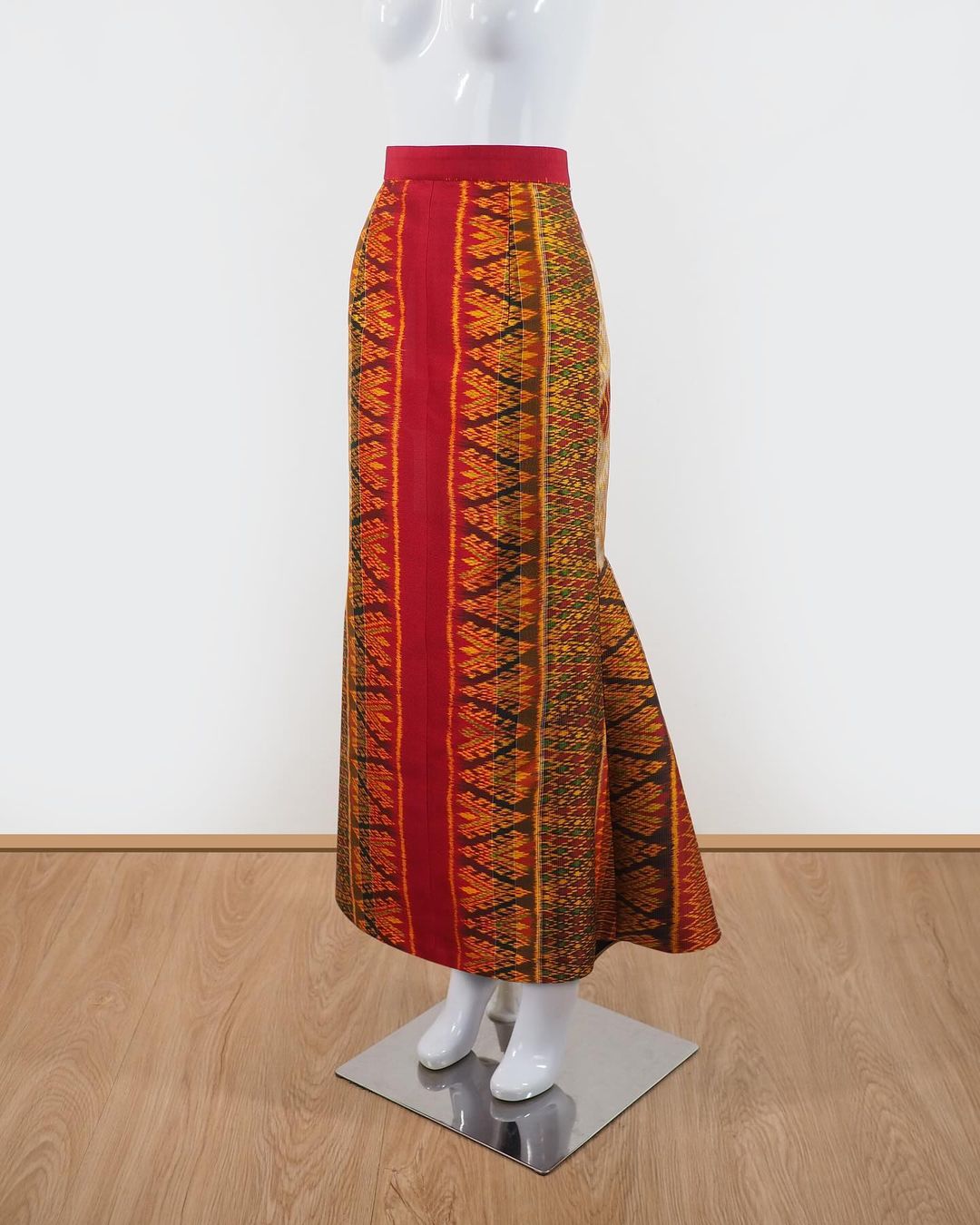 สั่งตัดเย็บกระโปรงผ้าไหม (ไม่รวมผ้า) รหัส CUT-51-121266