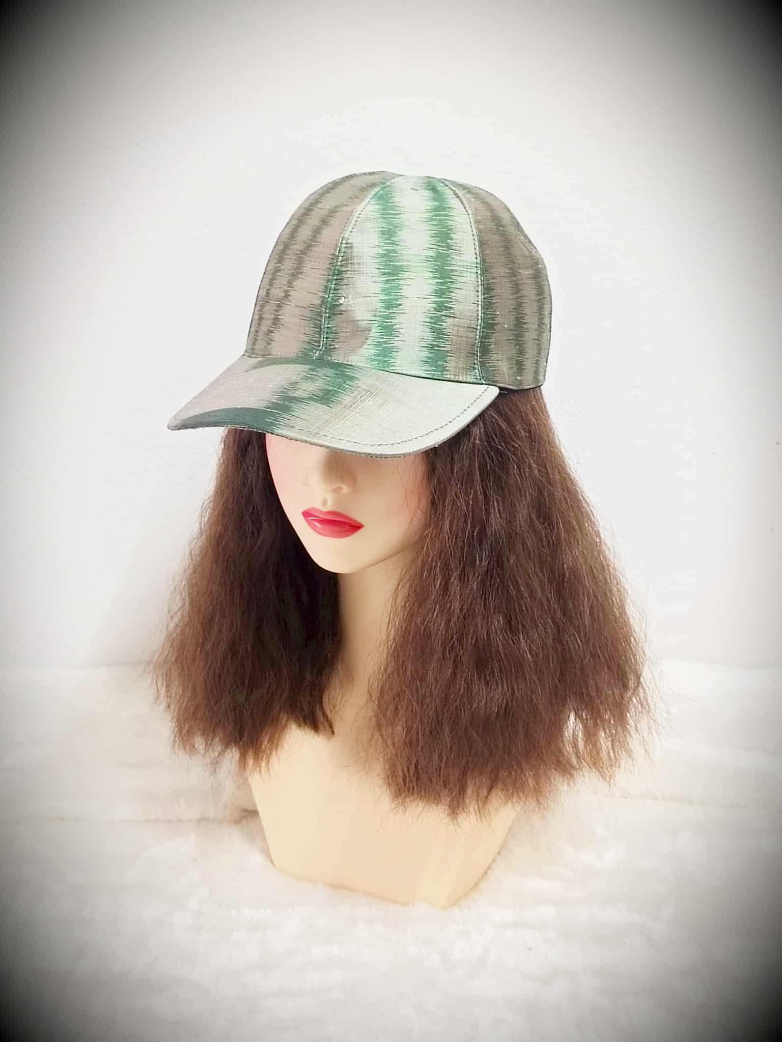 หมวก Cap ไหมแท้ เนื้อไหมลืบมีขี้ไหม ผิวสัมผัสหยาบนุ่ม ปรับไซส์ได้ สีเทาเขียว รหัส WH-116-HD0912681
