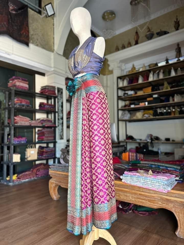 ซิ่น ผ้าปาโตล่า เส้นยืนไหมแท้ ขนาด 140x480ซม. พื้นสีชมพู รหัส N9-SIL-GK9