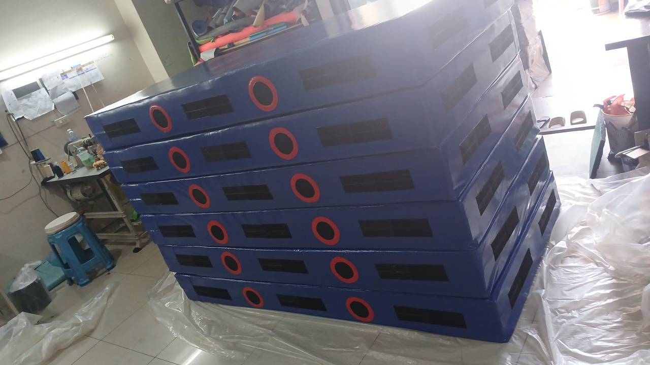 เบาะรองนอน เล่นโยคะ ออกกำลังกายขนาด1x2mหนา3cm ราคา1,300บาท