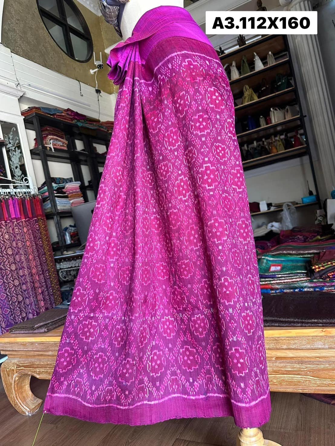 ซิ่น พระตะบอง ไหมบ้านสาวมือ สีธรรมชาติ ขนาด 112x160ซม สีม่วงอมชมพู รหัส N9-SIL-A3