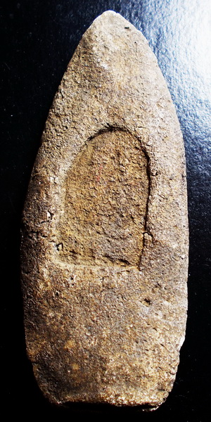 พระลีลา เนื้อผงเก่า ไม่ทราบที่