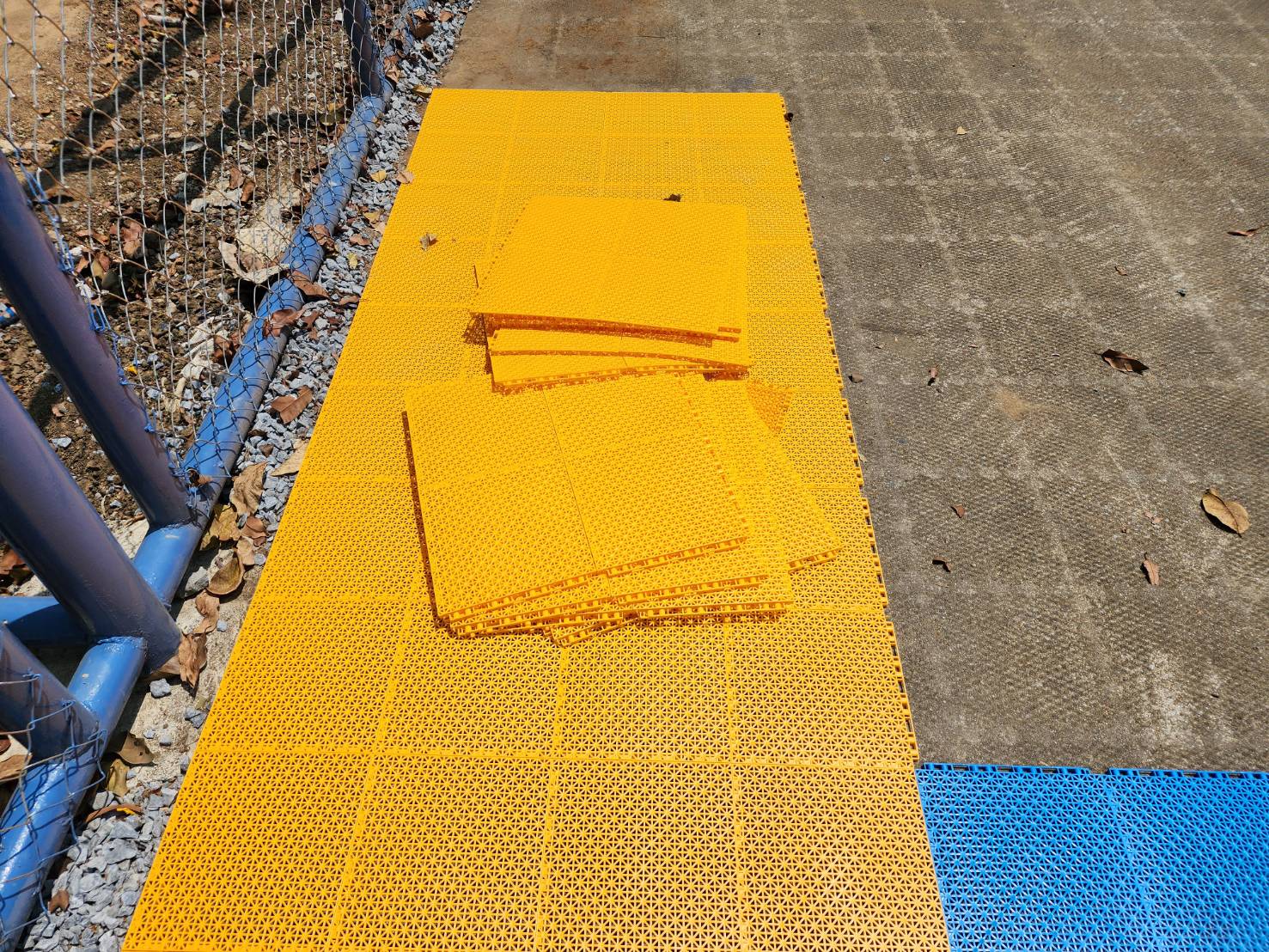 พื้นสนามบาส ไวนิลpvc ใช้ในร่ม รับแรงกระแทกได้ดี