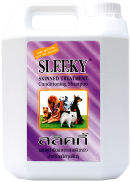 SLEEKY แชมพูสูตรบำรุงขนและผิวสำหรับสุนัขผิวแห้งคัน (แกนลอน 3800 ซีซี)