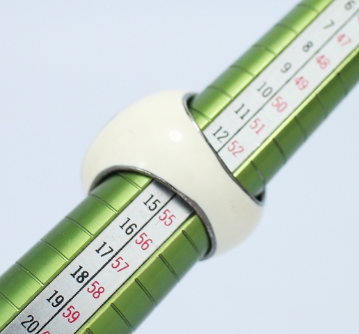 SI0096 แหวนลงยาสีครีมประดับพลอยชมพู เงินแท้ นน.13.9 กรัม size 54