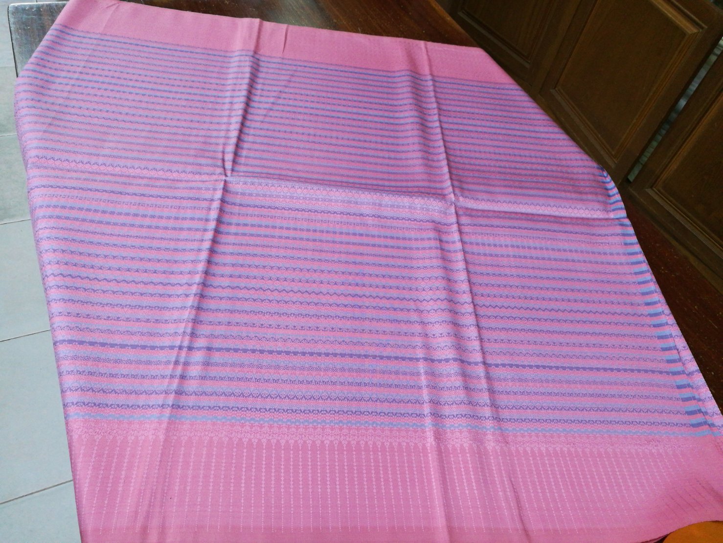 ซิ่น ผ้าไหมยกสุรินทร์ ไหมแท้ 32ตะกอ ขนาด 1x2เมตร ริ้วบ้านไร่ ไหมแท้ สีริ้วม่วงฟ้าชมพู รหัส N11-NY26086512