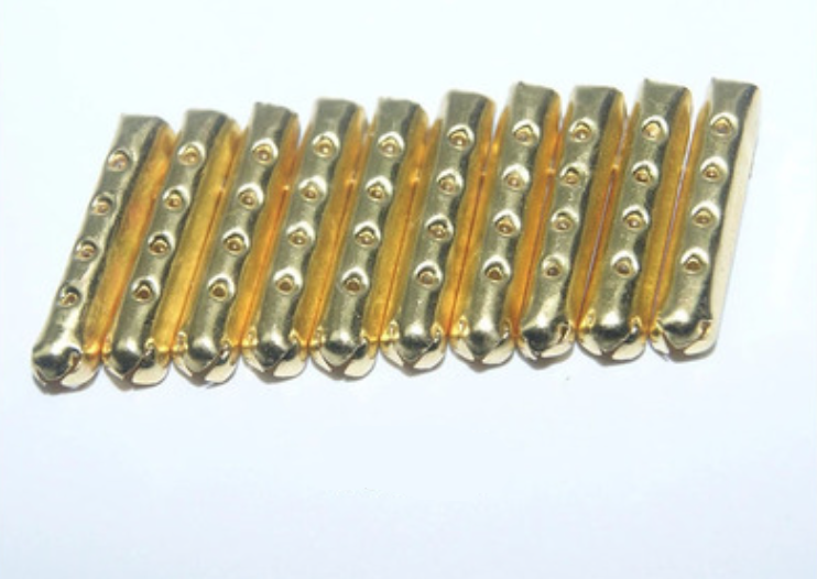 ตัวหุ้มปลายเชือกรองเท้า คู่ละ