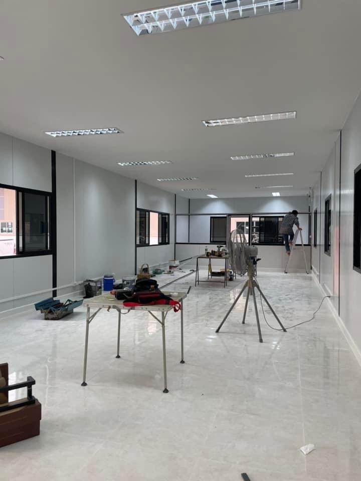 ออฟฟิศสำเร็จรูป บริษัทเหลียงซิ ขนาด5.00x20.00x4.50 เมตร