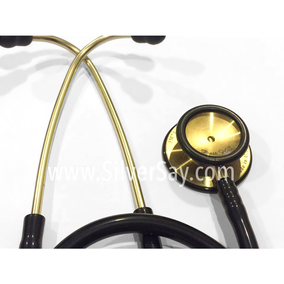 สลักชื่อ "Pisit HS" บนหูฟังแพทย์ Stethoscope - 3M Littmann Brand