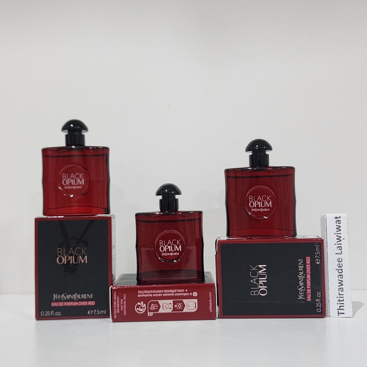 น้ำหอมจิ๋วมินิ YSL Black Opium Over Red EDP 7.5ml mimi แบบแต้มมีกล่อง ( Mini Perfume น้ำหอมขนาดพกพา) น้ำหอมจิ๋วมินิ ขวดน่ารัก ตั้งโชว์ก็สวย พกพาก็สะดวก หัวแต้มตามจุดชีพจร