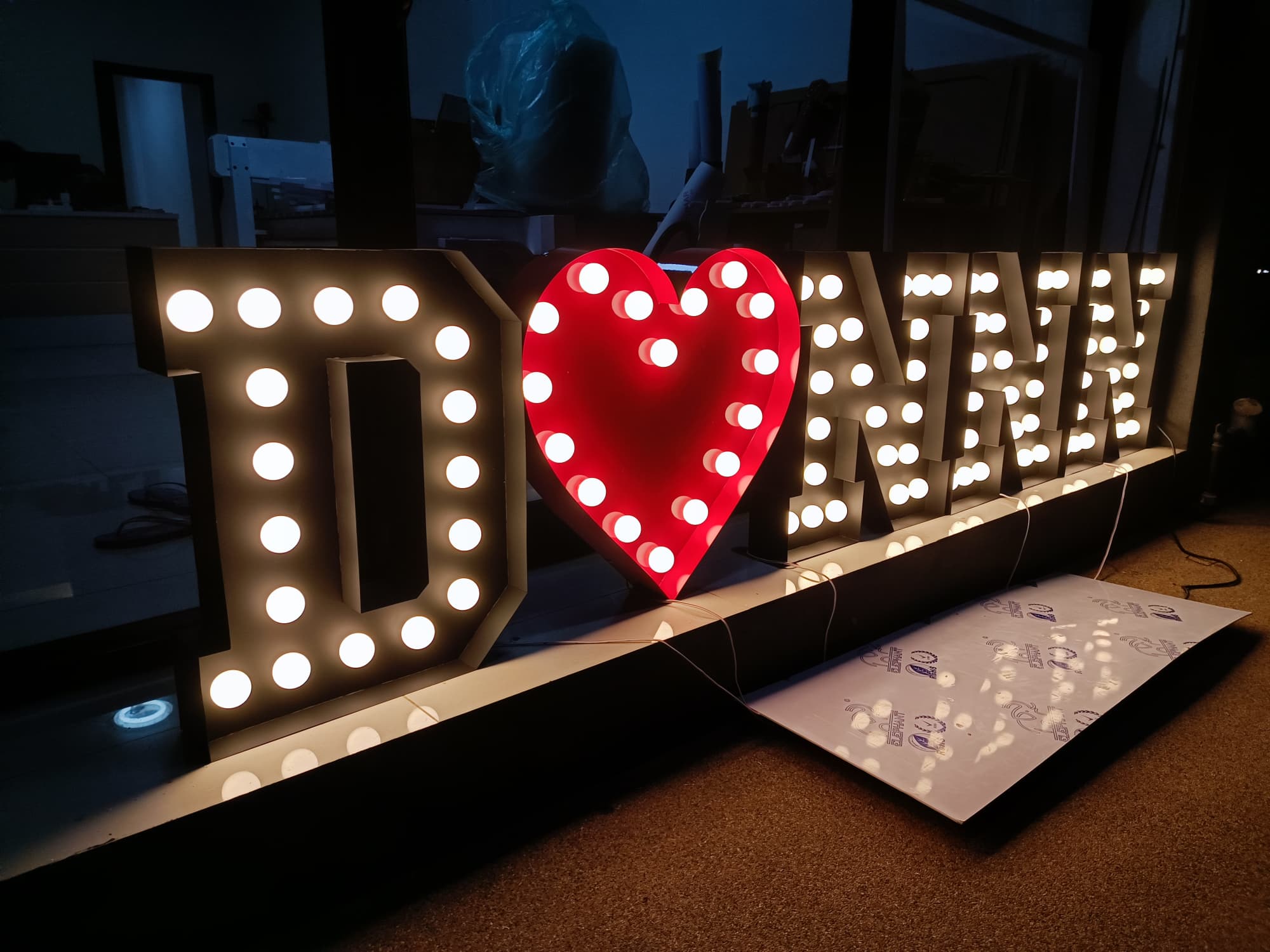 ป้ายไฟปิงปองหลอดไส้ ขนาดสูง 60 CM