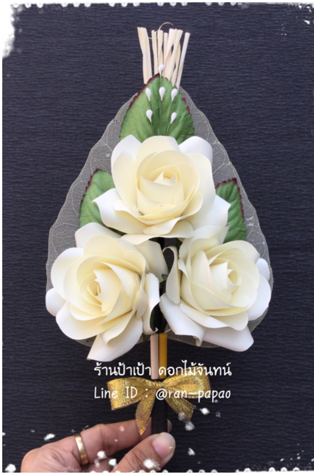 กุหลาบแย้มA 3 ดอก มี 6 สี