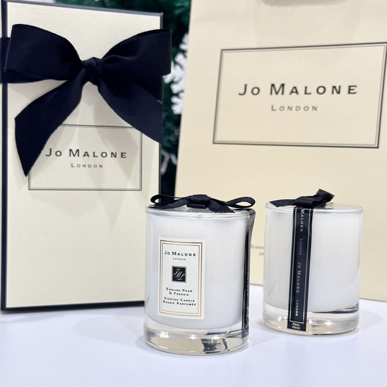 เทียน้ำหอม Jo Malone English Pear & Freesia Candle เทียน 65g + ถุง และ กล่อง